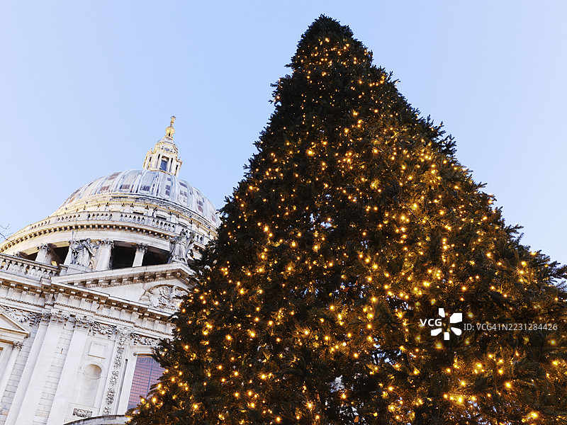 圣诞季节的标志性伦敦地标图片素材