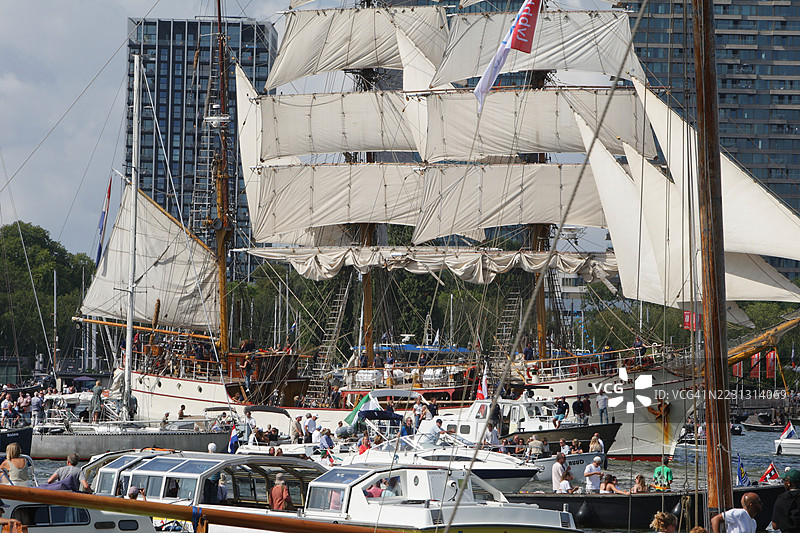 荷兰 - 阿姆斯特丹高大船只节图片素材