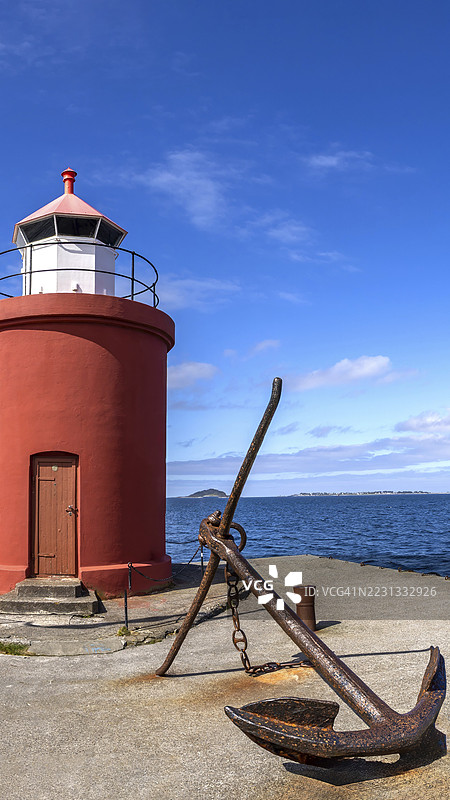 挪威的阿勒松，因其新艺术风格建筑、峡湾和风景如画的自然景观而闻名的港口城市图片素材