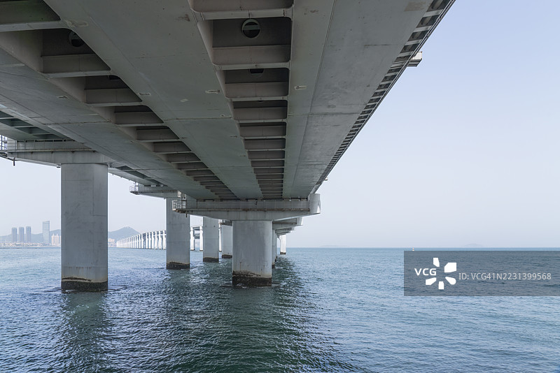 桥下的水图片素材