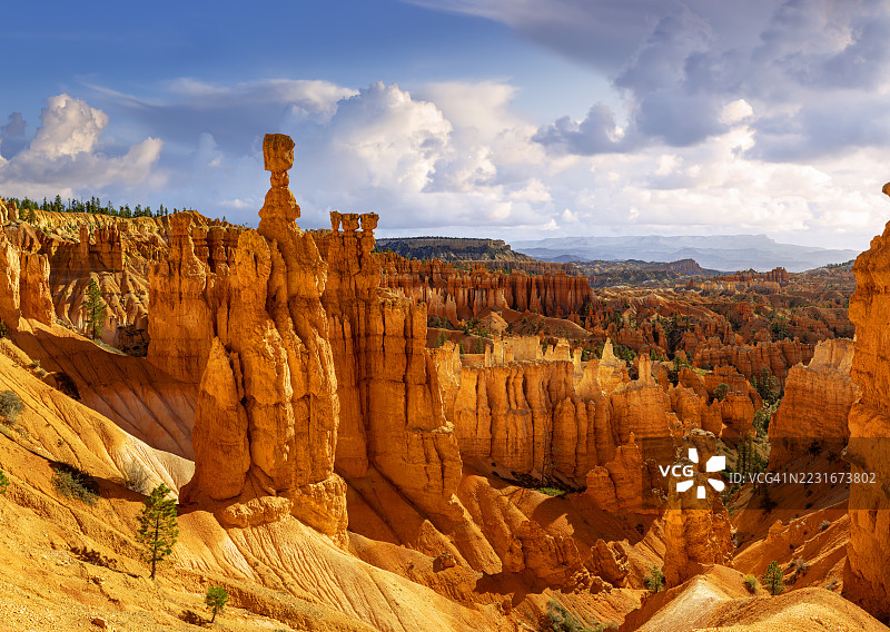 布莱斯峡谷国家公园中的雷神之锤图片素材