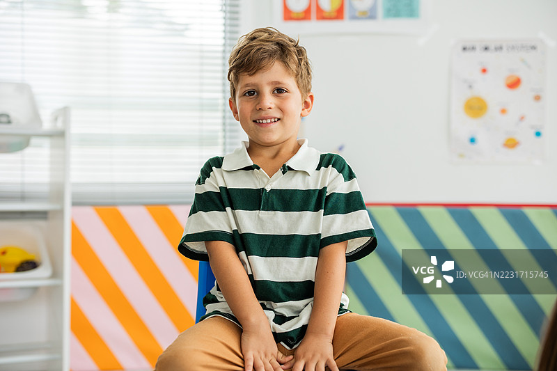 幼儿园里学龄前儿童的肖像图片素材