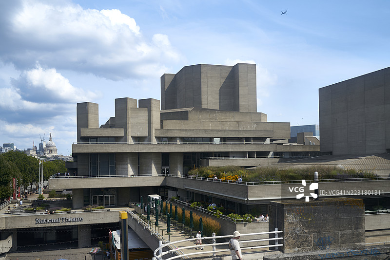 伦敦南岸中心的国家剧院图片素材