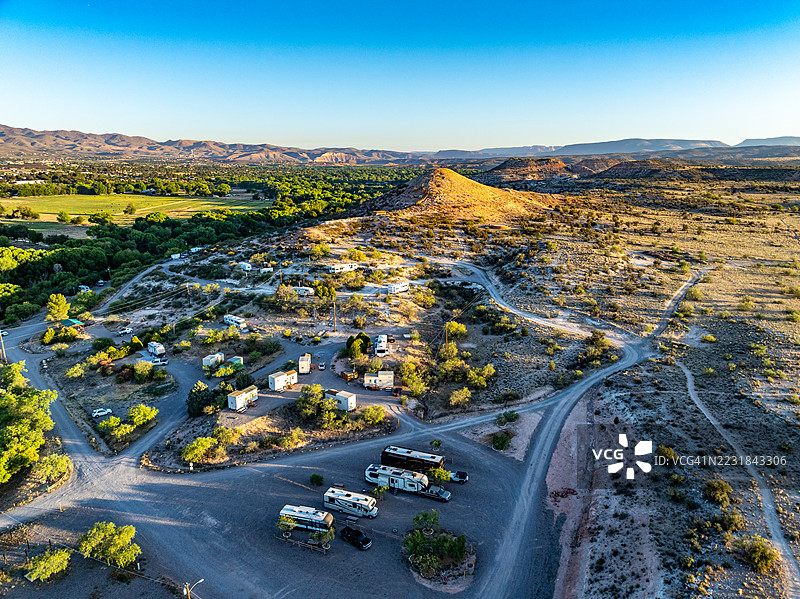 美国亚利桑那州棉花镇89A公路的景色图片素材