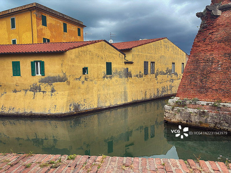 利沃诺的小威尼斯社区。这个地区是为了方便货物运输到港口而建，保留了古老贸易村庄的氛围。图片素材