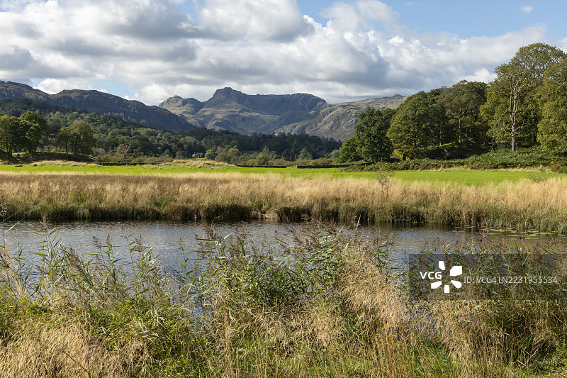美丽的初秋早晨的埃尔特沃特图片素材