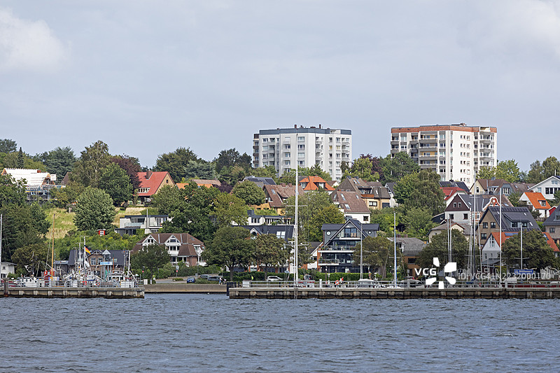 德国施莱斯维希-霍尔斯坦州海肯多夫的莫尔滕港海滨度假区图片素材