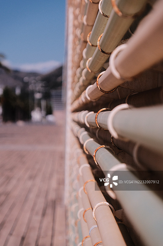 户外堆放的竹竿特写，西班牙穆尔西亚图片素材