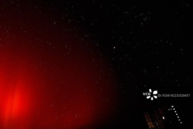星空与红色极光图片素材