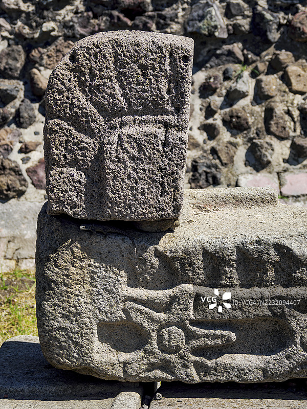 墨西哥州特奥蒂瓦坎的石雕浮雕图片素材