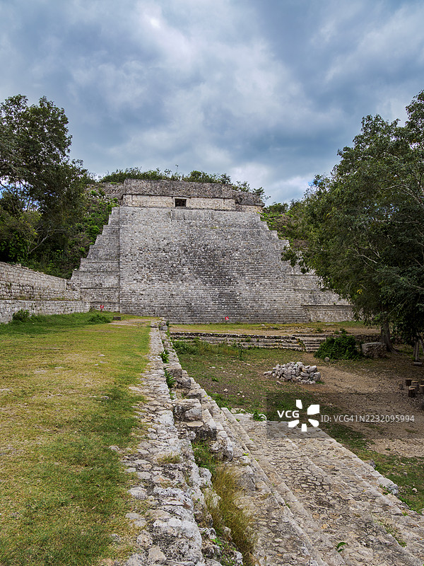 大金字塔，乌克斯马尔，尤卡坦州，墨西哥图片素材