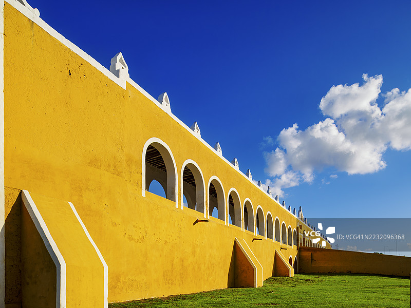 墨西哥尤卡坦州伊萨马尔的圣安东尼奥德帕杜瓦修道院图片素材