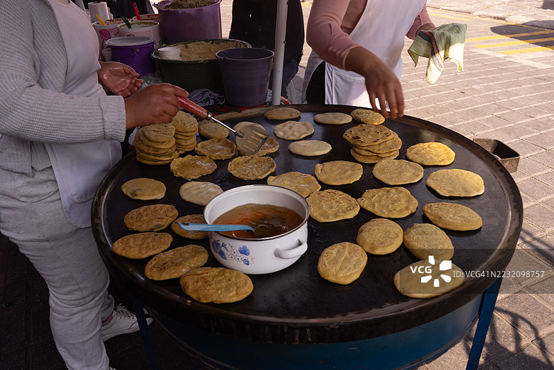 墨西哥普埃布拉历史悠久的老城区景观图片素材