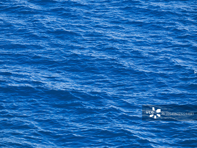 土耳其的生机勃勃的蓝色海浪图片素材