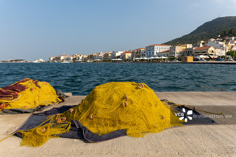 海滩上的渔网图片素材