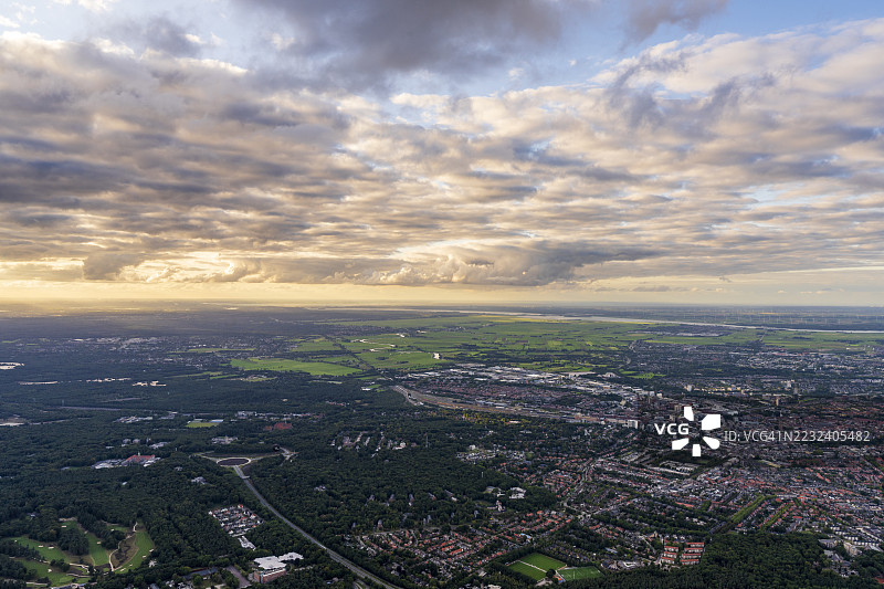 阿默斯福特上空的日落景色图片素材
