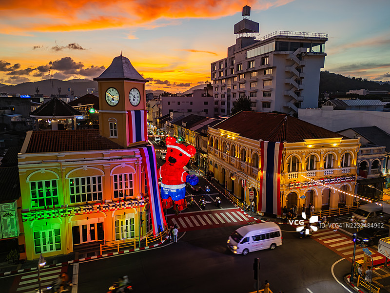 普吉老镇的气球熊鸟瞰图图片素材