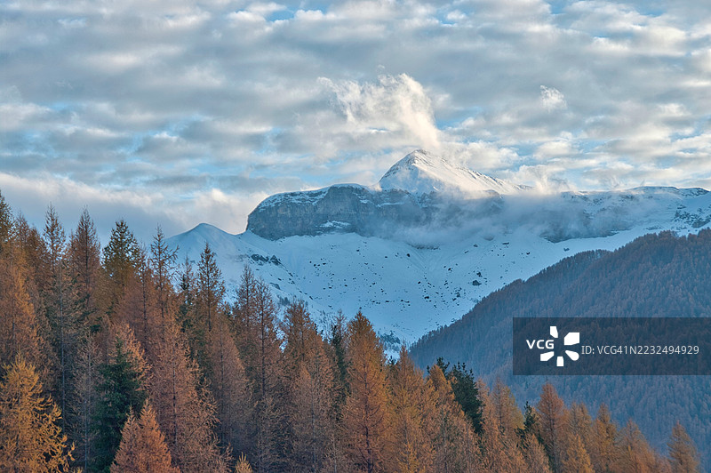 蒂内谷，梅尔坎图尔图片素材
