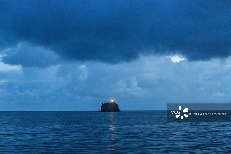 西西里，斯特龙博利岛附近的斯特龙博利基霍岛图片素材