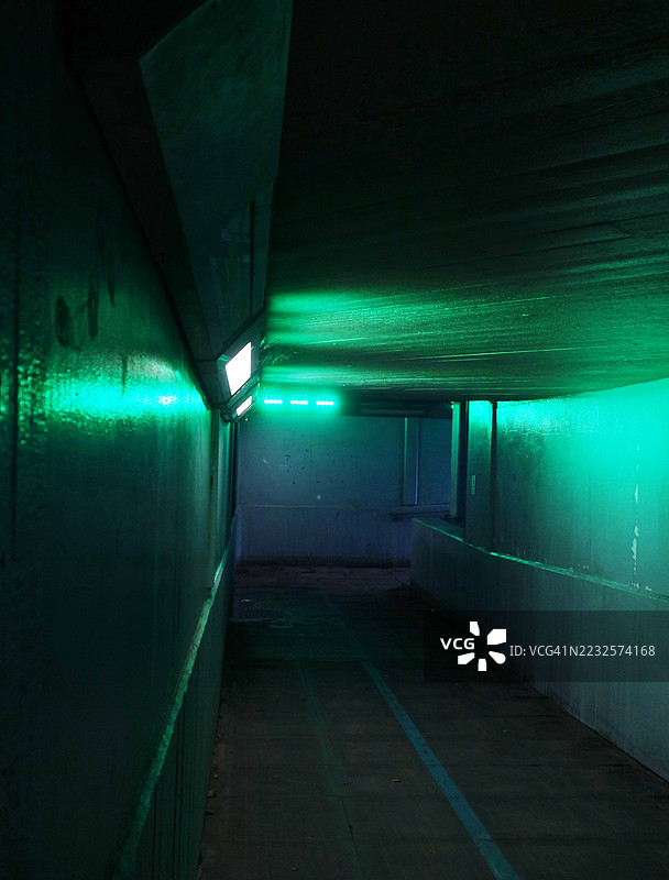 绿色地铁图片素材