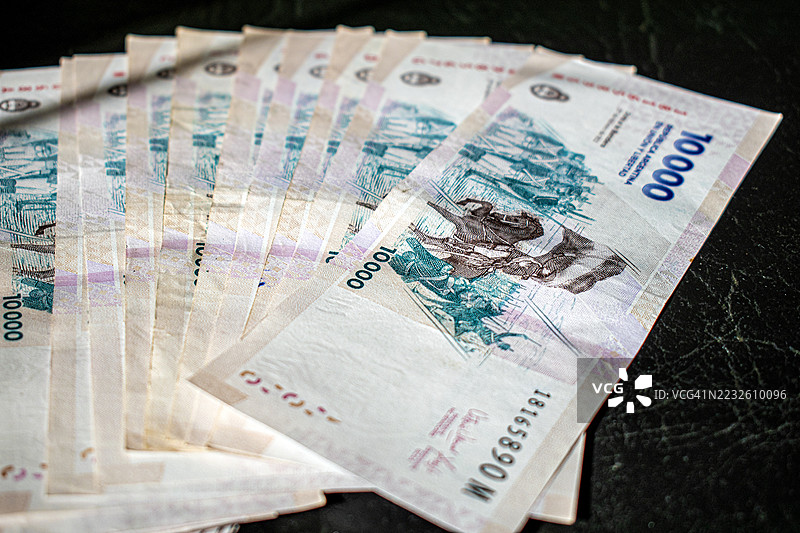 现金10000阿根廷比索钞票。阿根廷货币。2024年设计 - 阿根廷比索图片素材