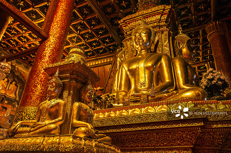 普宁寺内的金佛像图片素材