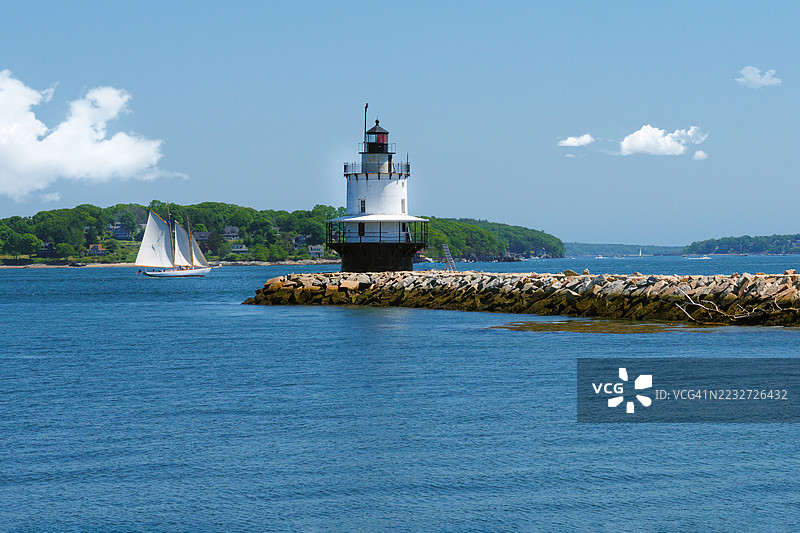 缅因州南波特兰的春点灯塔图片素材