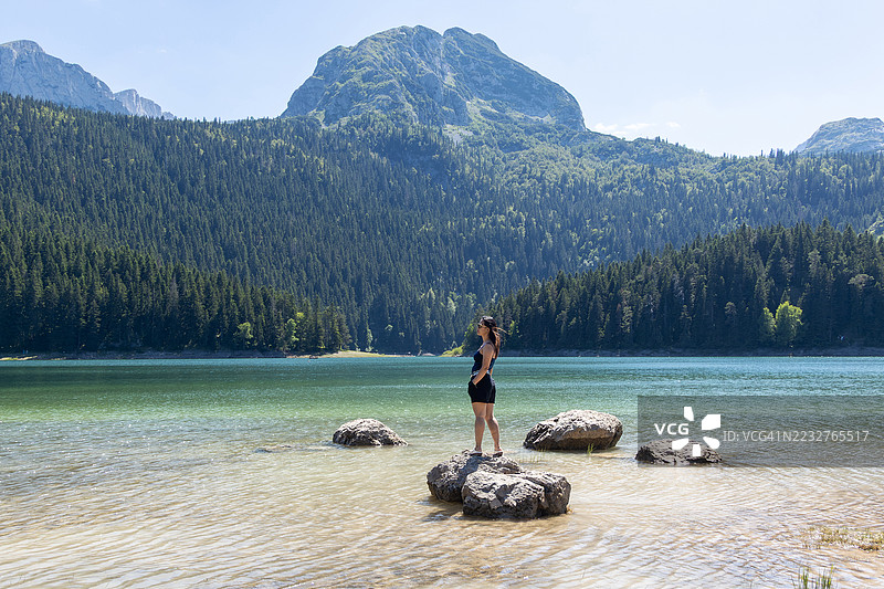 黑湖，扎布利亚克市，杜米托尔国家公园，黑山，欧洲图片素材