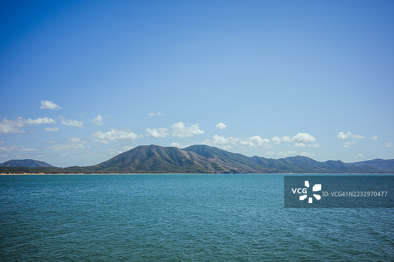 澳大利亚昆士兰州北部凯普约克库克镇的山脉和恩德弗河景观图片素材