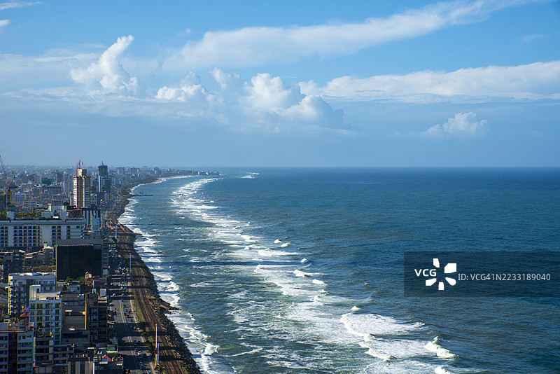 科伦坡城市与海洋的风景。图片素材