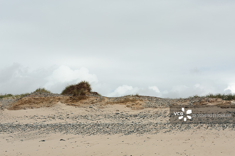 卵石山脊和沙丘的景观图片素材
