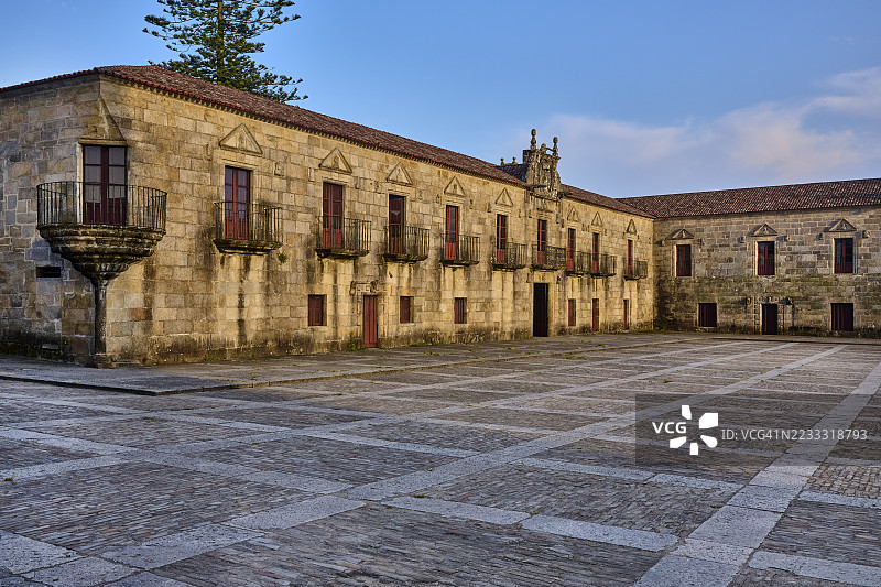 西班牙加利西亚省坎巴多斯的费菲纳斯广场图片素材