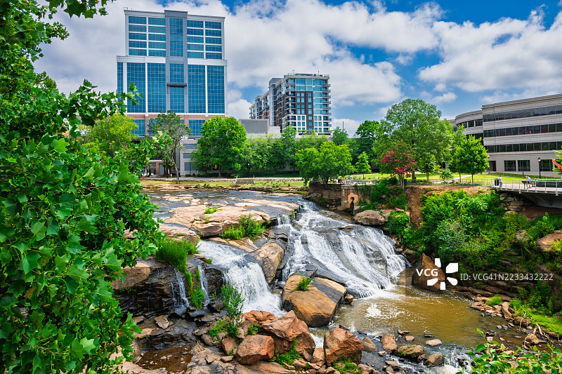 南卡罗来纳州格林维尔 - 桥与瀑布图片素材