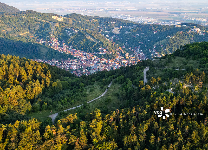罗马尼亚特兰西瓦尼亚的布拉索夫空中视角图片素材