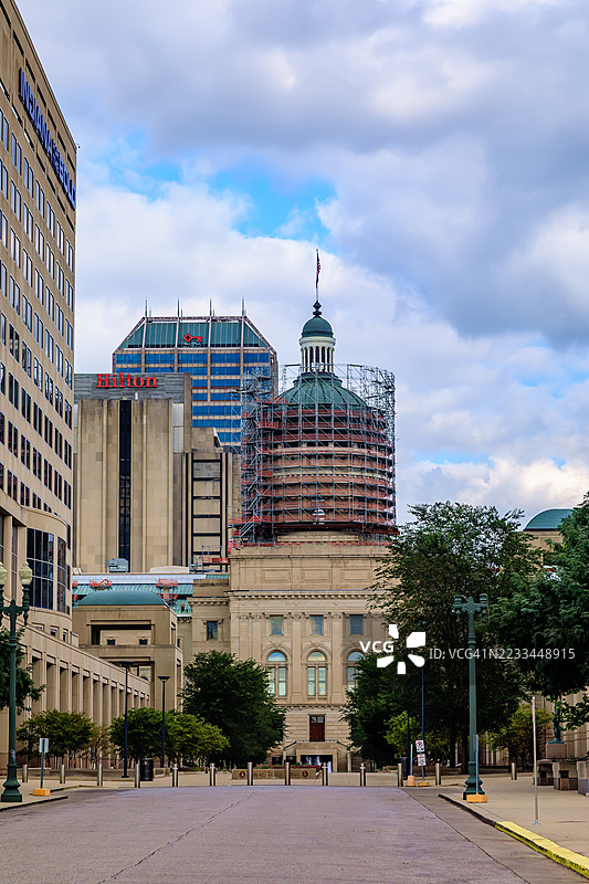 印第安纳州州府圆顶正在修复 - 印第安纳波利斯，印第安纳州，美国。图片素材