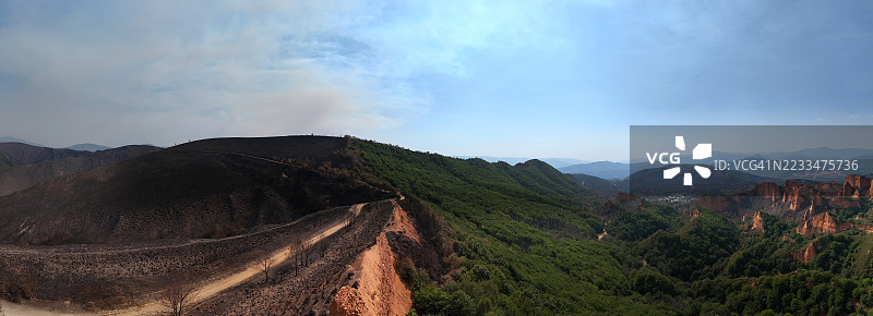 西班牙西北部拉斯梅杜拉斯世界遗产地的野火后果图片素材