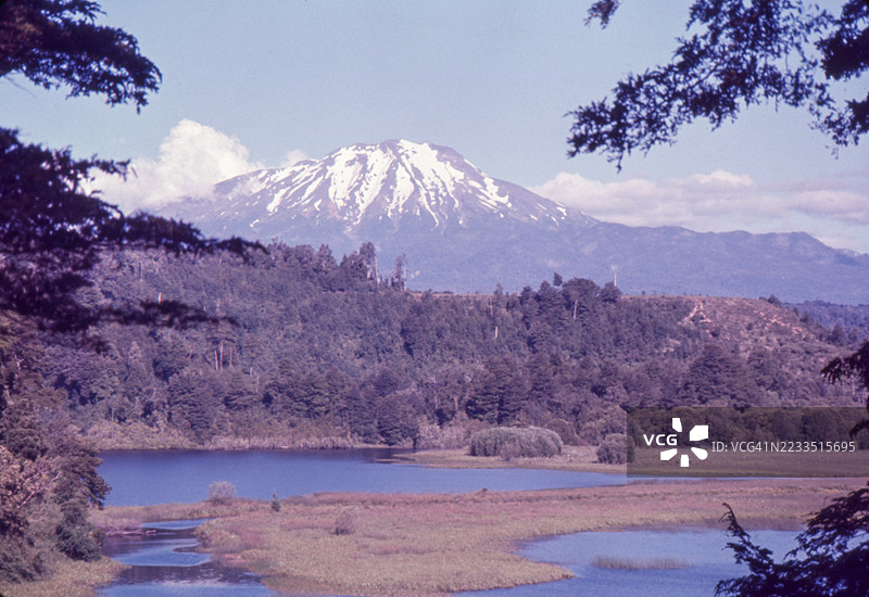 1972年阿劳卡尼亚大区的卡尔布科火山复古照片图片素材