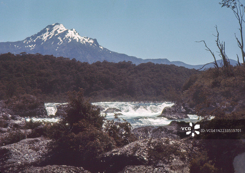 1972年阿劳卡尼亚大区的卡尔布科火山复古照片图片素材