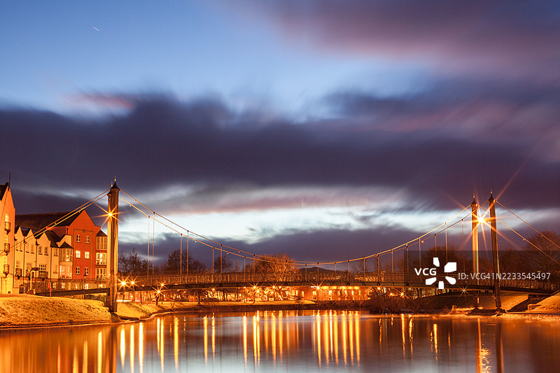 英格兰的水道，德文夜景灯光图片素材