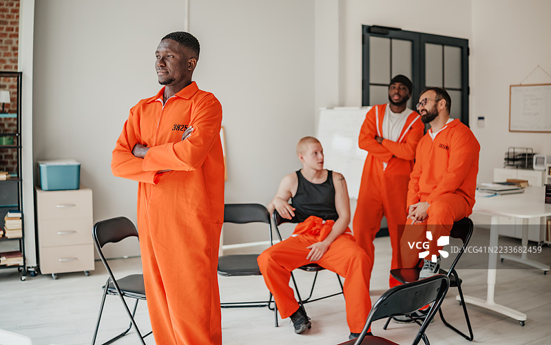 监狱教育项目促进多元成人学习者之间的团队合作和积极性图片素材