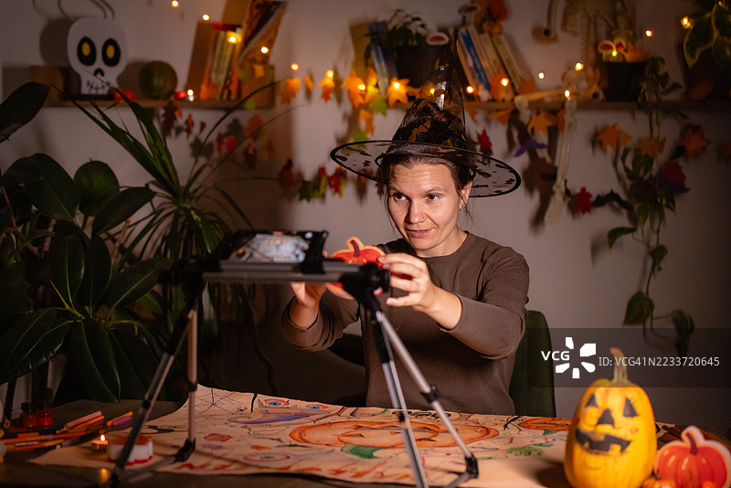 在线万圣节艺术课程图片素材
