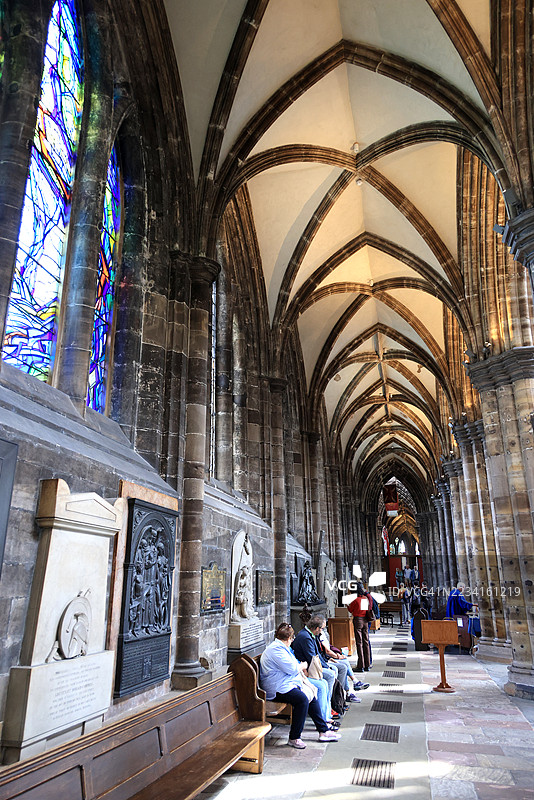 格拉斯哥大教堂的拱形天花板和纪念碑，苏格兰格拉斯哥图片素材