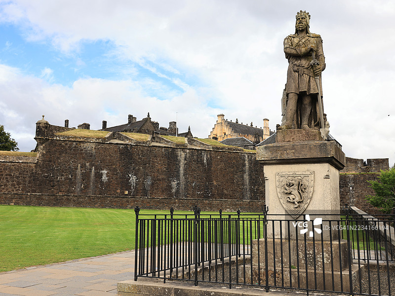 苏格兰斯特灵城堡前的罗伯特·布鲁斯国王雕像。图片素材