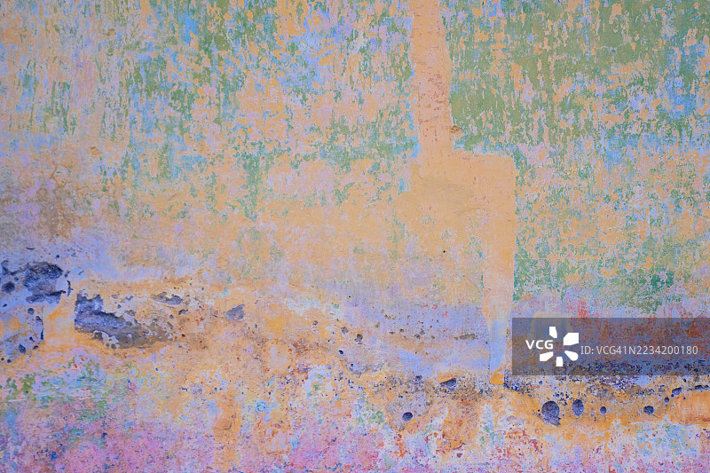 色彩鲜艳的风化墙面纹理图片素材
