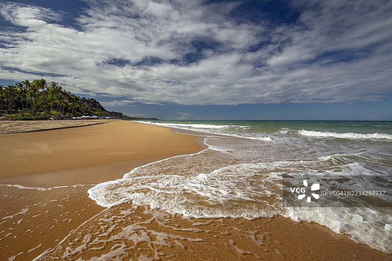 巴伊亚州特朗科索的巴拉河海滩图片素材