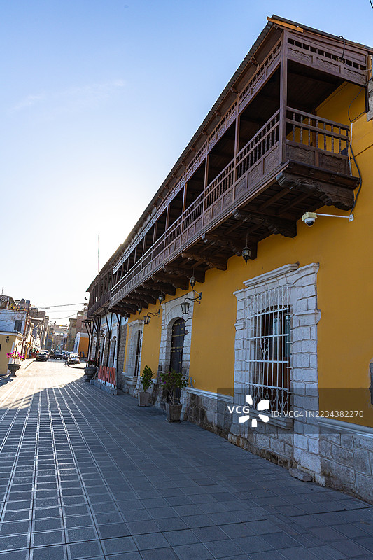 秘鲁莫克瓜市武器广场附近的街道图片素材