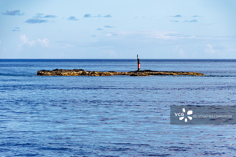 黑岛北部标志。 从座间味港出发,我们途经庆良间群岛前往那霸港。前往庆良间群岛的高速喷射渡轮。我们登上了女王座间味3号。图片素材