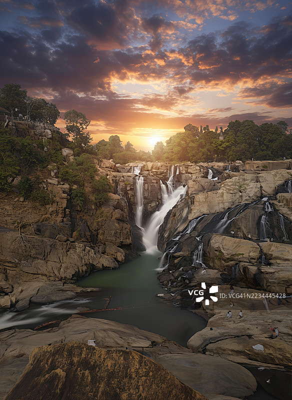 达萨姆瀑布图片素材