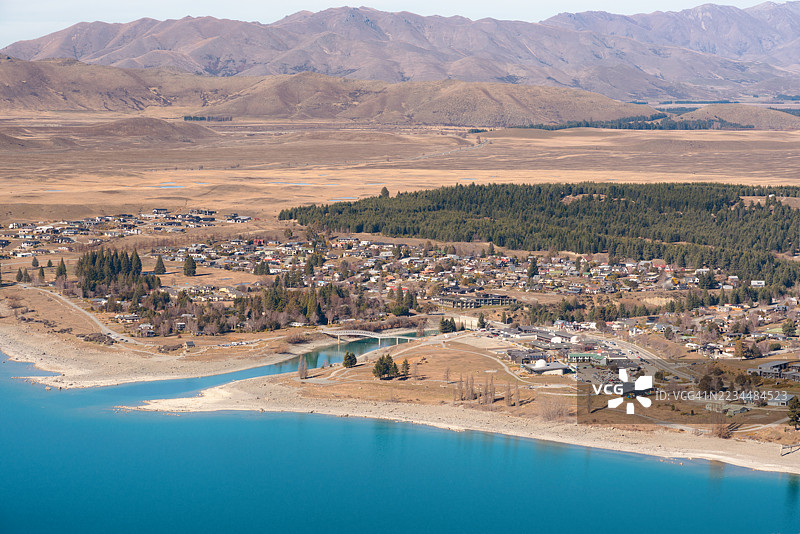 特卡波湖的蓝色水域图片素材