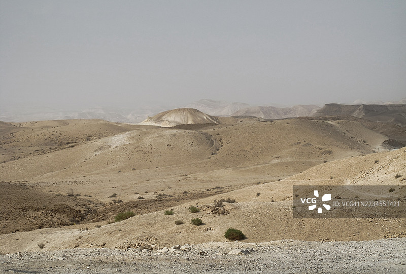 以色列耶路撒冷东部的死海附近的犹太沙漠图片素材